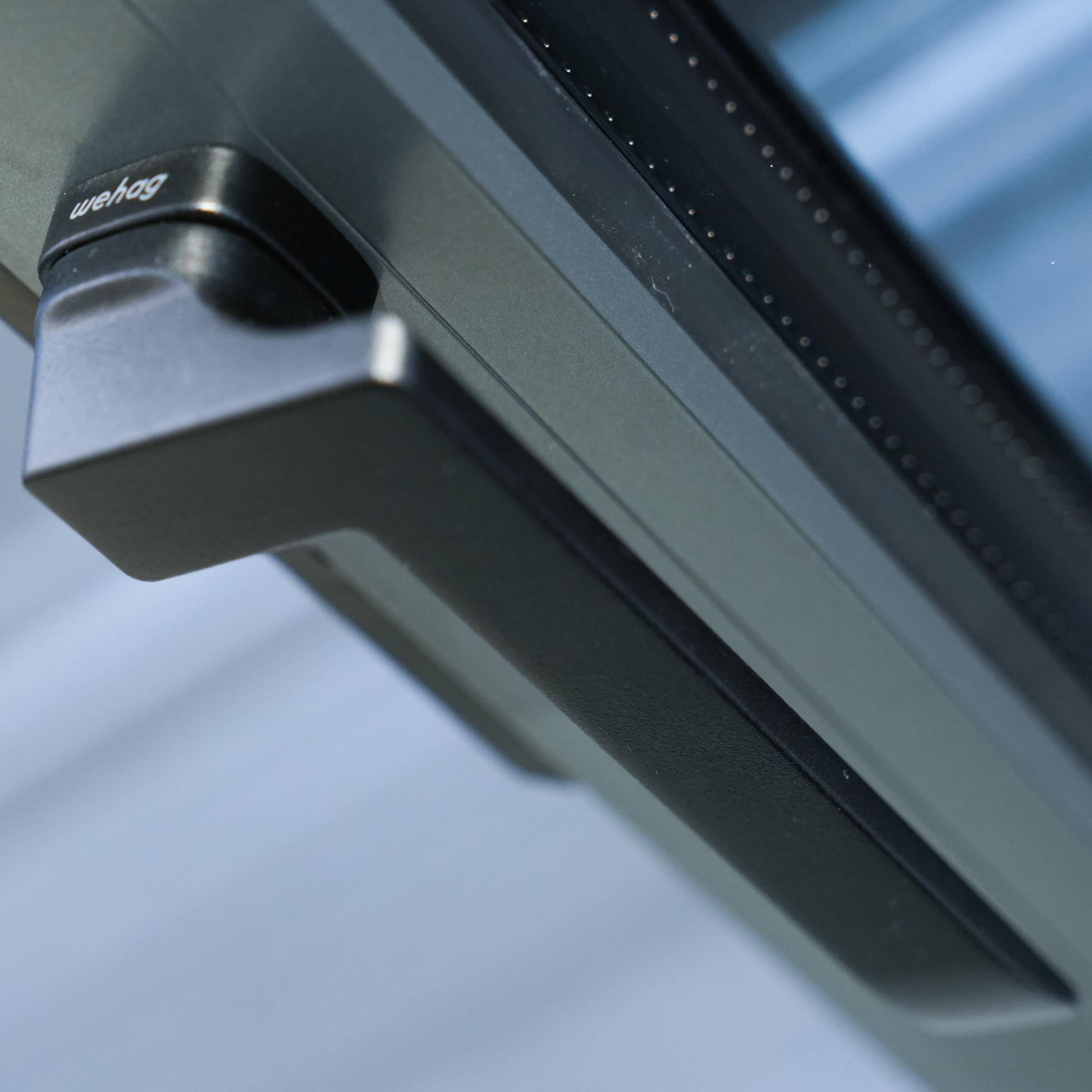 EW 119 Window with a 119mm profile width